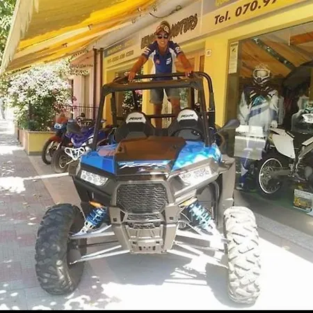 فندق مبيت وإفطار The Bikers